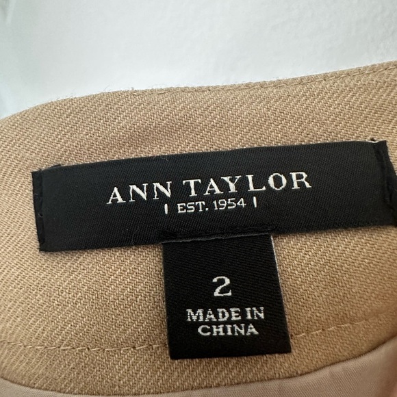 Ann Taylor Elegant Tan Pencil Skirt - Picture 4 of 4